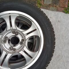 スタッドレスタイヤアルミホイール付きの画像
