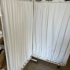 間仕切り、目隠し、移動式カーテンの画像