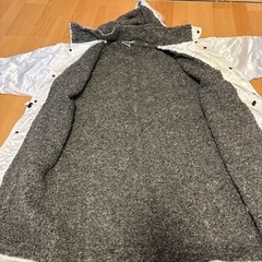 adidasベンチコートMの画像