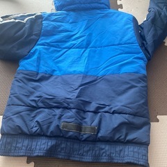 adidasダウン130の画像