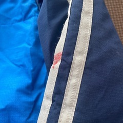 adidasダウン130の画像