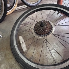 タイヤとホイール　20インチの画像