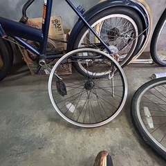 タイヤとホイール　20インチの画像