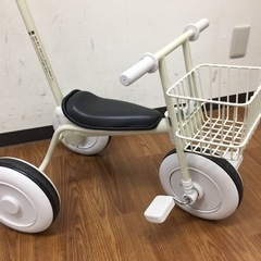無印良品 三輪車・舵取り棒、バスケット付き アイボリーの画像