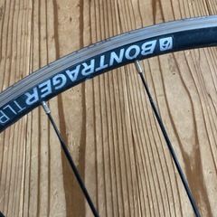 ボントレガーEMONDA4 純正フロントホイール　（クリンチャー）ロードバイク　パーツの画像