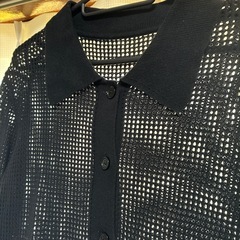 AZULメッシュ編みトップスの画像