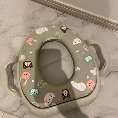子供トイレ補助便座の画像