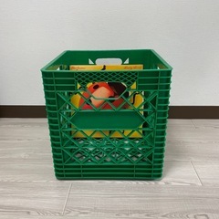 ブルーラグ ミルクレート の画像