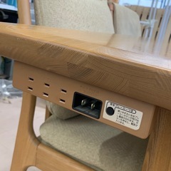 美原店大塚家具ダイニングセット4人掛けT-367タモ材コンセント付きの画像