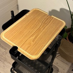 🧚🏻天板付きスチールワゴンの画像