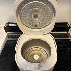 SHARP 炊飯器　3合炊きの画像