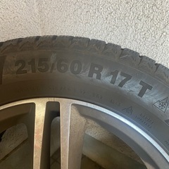 スタッドレスタイヤ 215/60 R17 ホイール　付きベンツ　配達可能❗️の画像