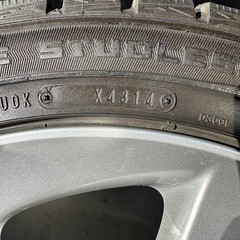 美品　30プリウス　ツーリング純正17インチアルミ　スタッドレス　セットの画像