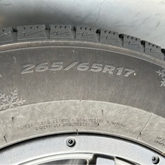 スタッドレスタイヤの画像