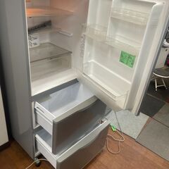 リサイクルショップどりーむ天保山店　No2792 ３ドア冷蔵庫　サンヨー　２０１０年製　２５５L　動作確認OK🎵　１ヵ月保証付きの画像