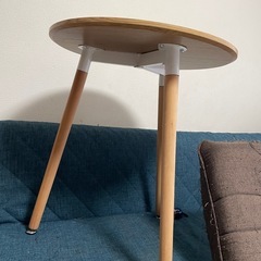 丸テーブル
の画像