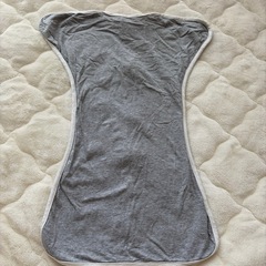 Aikuruc ベビースリーパー グレー ジッパー付きの画像