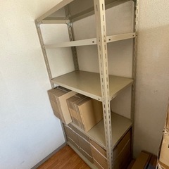スチールラックの画像