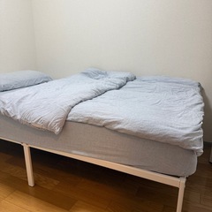 セミダブルベッド＋フレームの画像