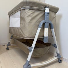 ベビーベッドの画像