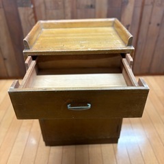 アンティーク　キャビネットの画像