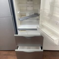 リサイクルショップどりーむ天保山店　No3780 ３ドア冷蔵庫　２５５L　サンヨー　超お買い得品🎵　動作確認OK🎵　の画像