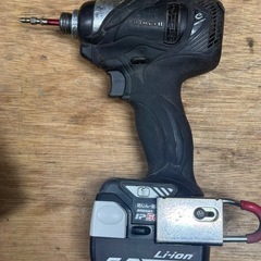 日立 HITACHI WH14DBAL2 インパクトドライバー 14.4V バッテリー・充電器セットの画像