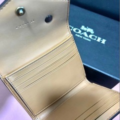 新品　COACH カスタム花装飾 三つ折り財布の画像