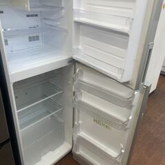 リサイクルショップどりーむ天保山店　No4018 大きめ２ドア冷蔵庫　SHARP　２０１４年製　お買い得品🎵　２２５L　動作確認OK🎵　の画像