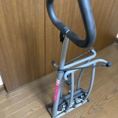 下半身トレーニング健康機器の画像