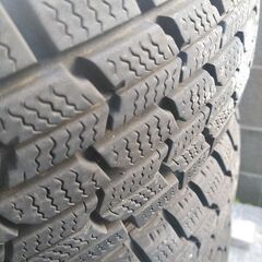 中古　スタッドレスタイヤの画像