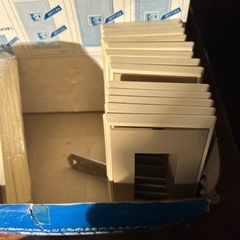 Switchカバー2窓10個長方形の窓13個の画像