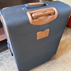 スーツケースの画像