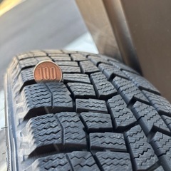 14インチスタッドレスタイヤアルミホイールの画像