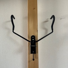 【受け渡し済】【壁掛けのみ】ロードバイク 壁掛け DIY ディアウォール バイクハンガーの画像