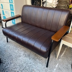 傷・汚れに強い 2人掛けソファ(ステイン2KD Nシールド DBR) / 2 Seater Sofa Stain2 KD N-Shield Dark Brown Fake Leather Style 合皮 ニトリ NITORI 美品 2シーター 2P 2人がけ アームソファ アイアン スチール レザー調 ブラウン リビング カフェ風 モダン ヴィンテージ 北欧 男前 西海岸 コンパクトソファ アームレスト 2025年11月購入　 の画像