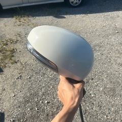 30プリウス　右ドアミラーの画像