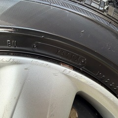 再開　スタッドレスタイヤ　185/65R15  2006、2004年式の画像