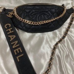 CHANEL シャネル ノベルティ チェーンボディバッグ　ブラック　チャーム付き　②の画像