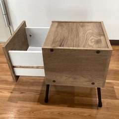 アイアンフットサイドテーブル【町田市再生家具】1208の画像