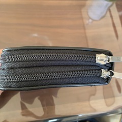 Roberta Viviani ラウンドファスナー長財布 ブラックの画像