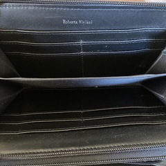 Roberta Viviani ラウンドファスナー長財布 ブラックの画像