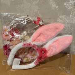 うさぎちゃんリースとカチューシャの画像