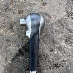 ニッサンノート E12 純正シフトノブ ワケアリ ジャンクの画像