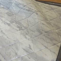 【ニトリ】大理石柄　大型ラグ　の画像