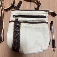 ショルダーバッグ　小さめの画像