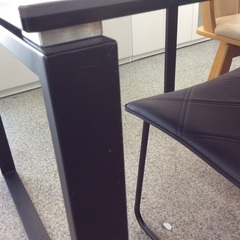 【ニトリのセーラルシリーズ】ダイニングセット ニトリ　NITORI DTセーラル　食卓テーブル リビングテーブル セラミック天板　アイアンフレーム　イス2脚：グレー/ブラックの画像