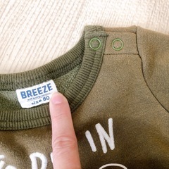 カーキ　トレーナー　80サイズの画像