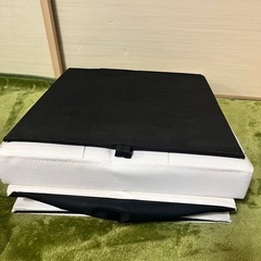 折り畳み　収納BOX スツール　白２点あり　の画像