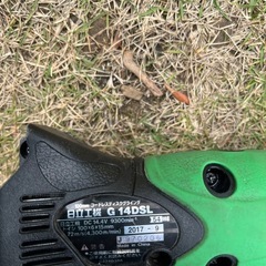 日立工機製の充電式デスクグラインダー、14.4vの画像